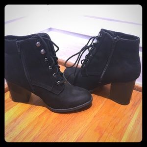 Black  ankle bootie